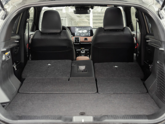 47.Suzuki e Vitara_L