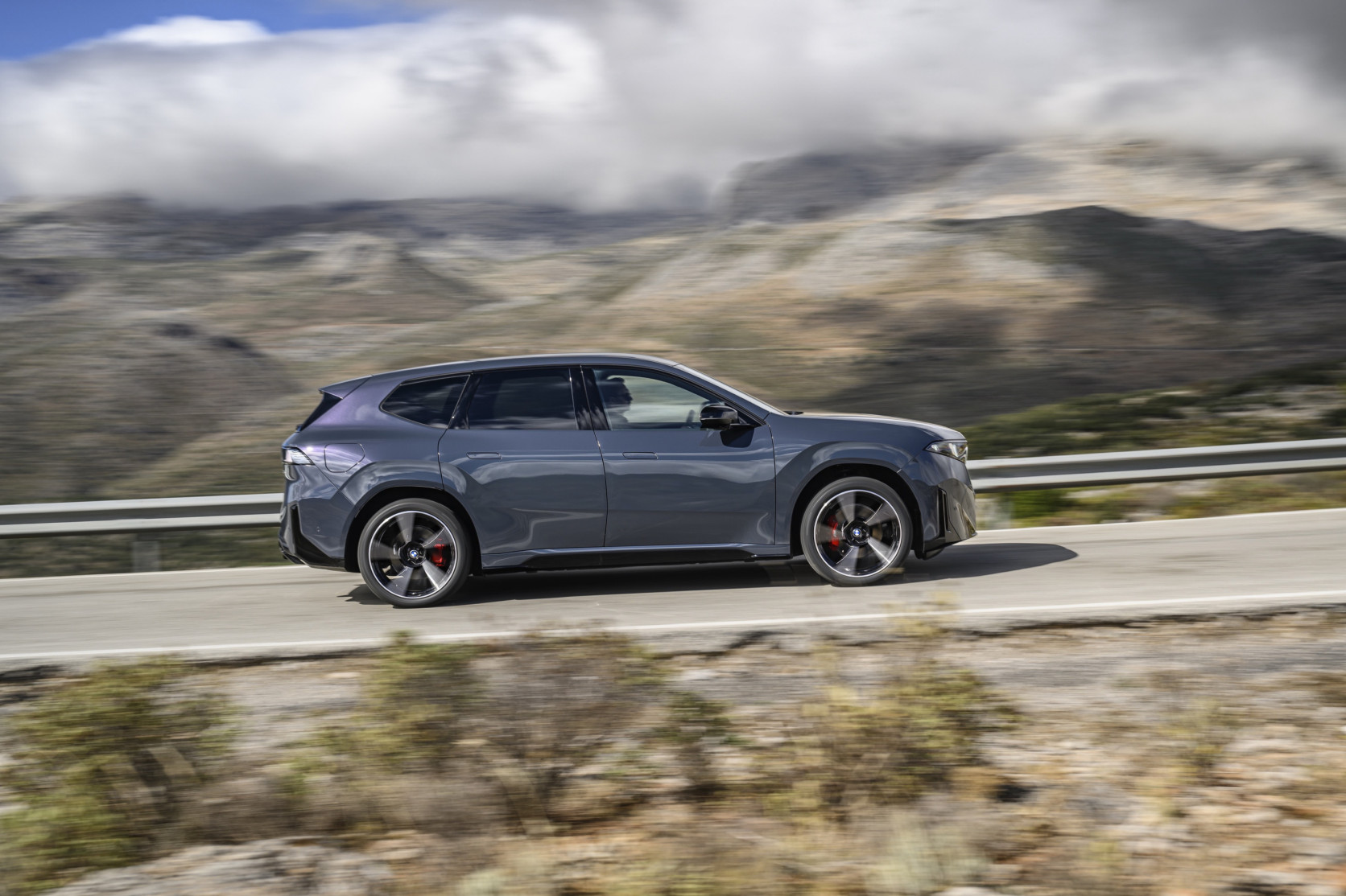 BMW iX3 50 xDrive Polarized Grey 055