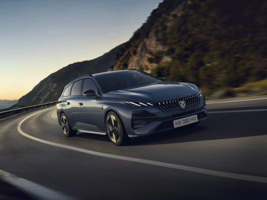 PEUGEOT_308SW_HYBRID_2508STYP_210_FR