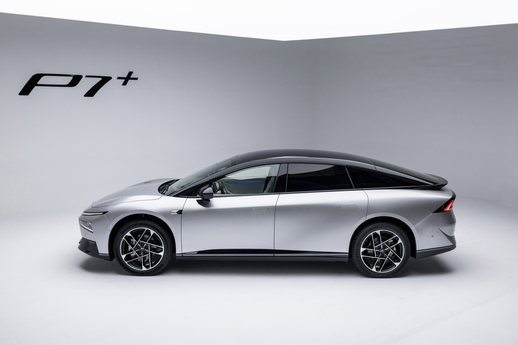 XPENG-P7_plus-Studio-04