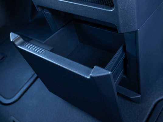 kia-pv5-cargo-clear-white-interior-digital-1920x1080-009