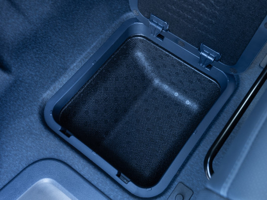 kia-pv5-cargo-clear-white-interior-digital-1920x1080-014