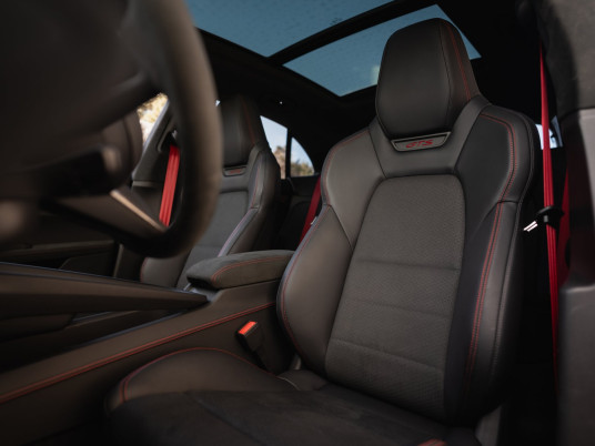 Porsche_MACAN_GTS_20263