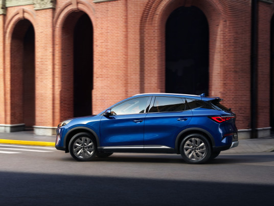 04、ATTO 3 EVO 2026_LHD_Right rear tail 15 degrees_download_JPG_4096px_RGB