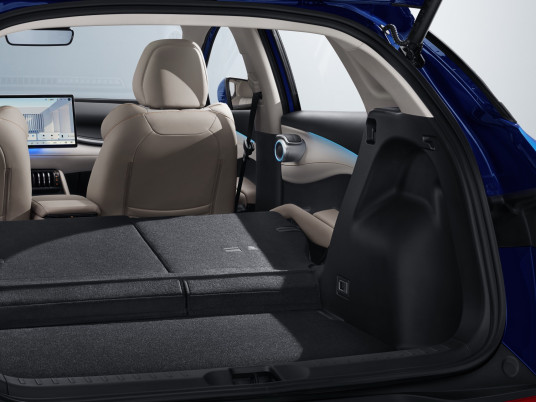 08、ATTO3_LHD_Interior_Trunk_download_JPG 4096px