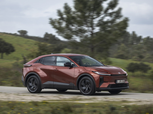 2026_Toyota CHR+_Metal_Oxide_Dynamic_027_ld