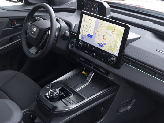 2026_Toyota CHR+_Metal_Oxide_Interior_004_ld