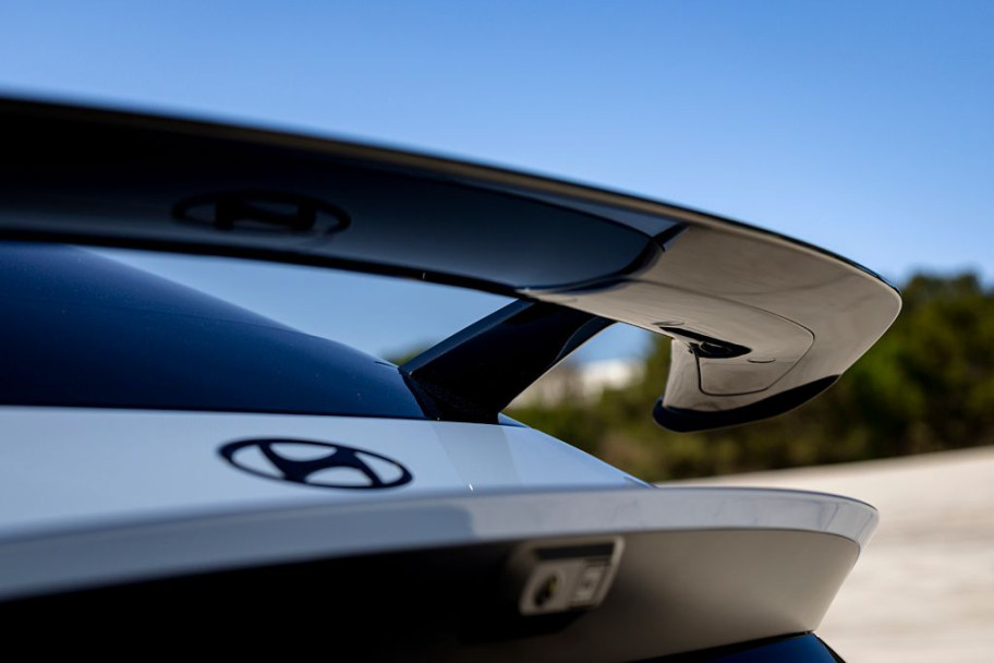 hyundai-ioniq-6-n-driving-experience-details-281