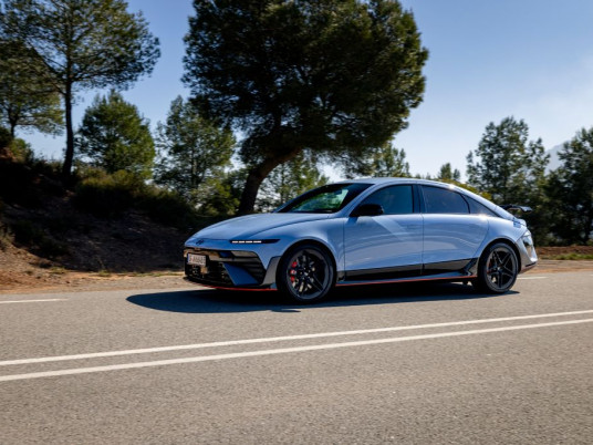 hyundai-ioniq-6-n-driving-experience-road-104