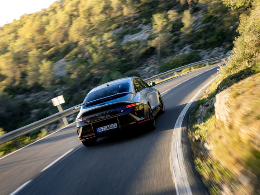 hyundai-ioniq-6-n-driving-experience-road-41