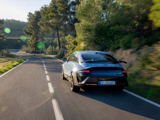 hyundai-ioniq-6-n-driving-experience-road-44