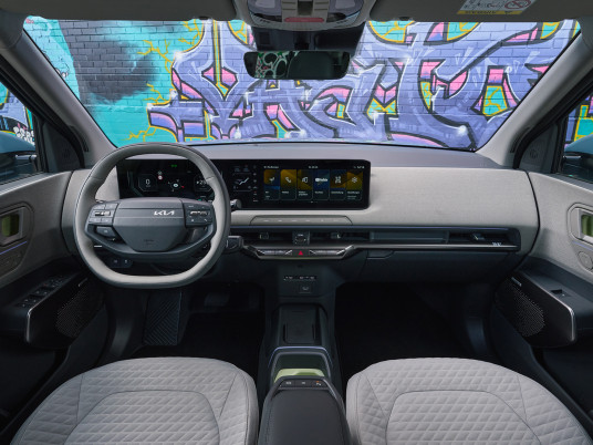 kia-ev2-base-line-frost-blue-interior-4-seater-digital-1920x1080-001