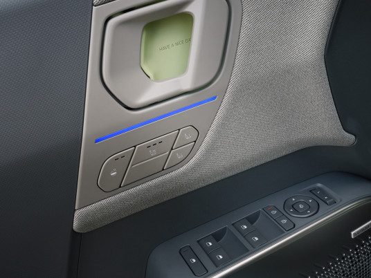 kia-ev2-base-line-frost-blue-interior-4-seater-digital-1920x1080-004