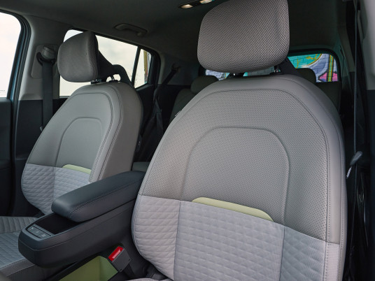 kia-ev2-base-line-frost-blue-interior-4-seater-digital-1920x1080-008