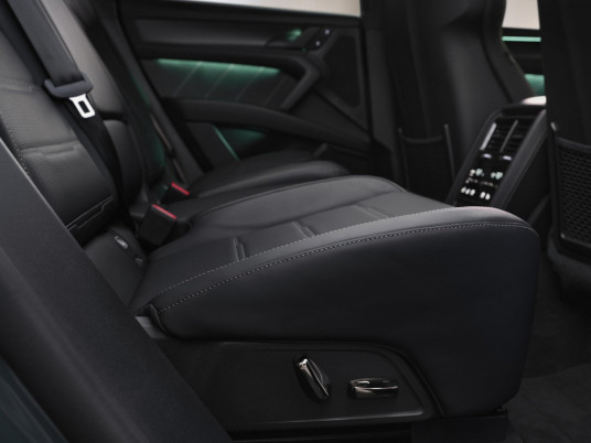 Porsche Cayenne Electric 9_327638_1920x1280