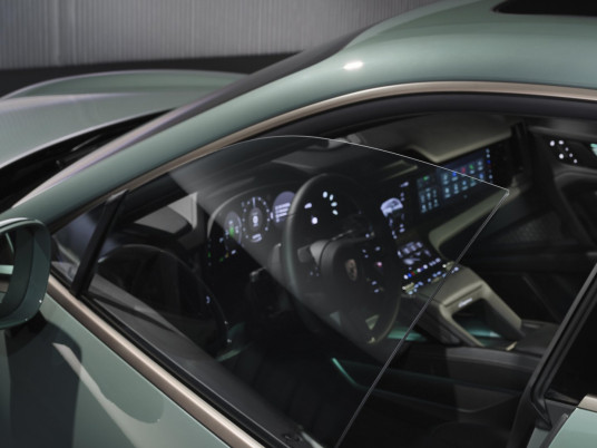 Porsche Cayenne Turbo Electric link2fleet 327606_1920x1440