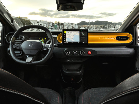 RenaultTwingoE-TechElectric_MangoYellow_Detail©ThomasCortesi-24