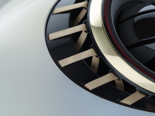 668213-smart_concepthashtag2_macroshots_caronly_headlight-e3b8ea-original-1776695799