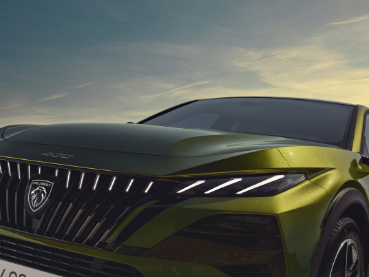 PEUGEOT_E408_2601GG_305_FR