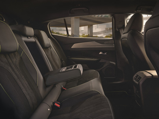 PEUGEOT_E408_2601GG_405_FR