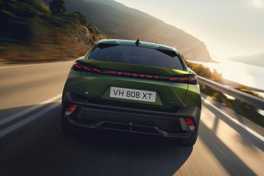 PEUGEOT_E408_2601STYP_280_FR