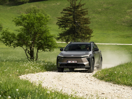 2026_Toyota bZ4X Touring_AWD_Brilliant Bronze Metallic_dynamic_031