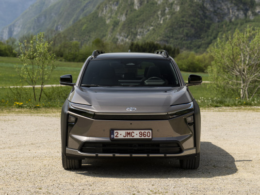 2026_Toyota bZ4X Touring_AWD_Brilliant Bronze Metallic_static_006