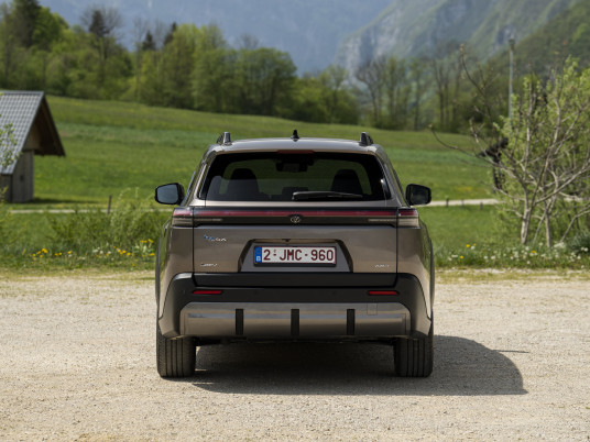 2026_Toyota bZ4X Touring_AWD_Brilliant Bronze Metallic_static_007