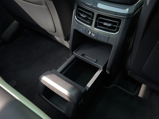 kia-ev5-gtline-fusion-black-interior-digital-1920x1080-008