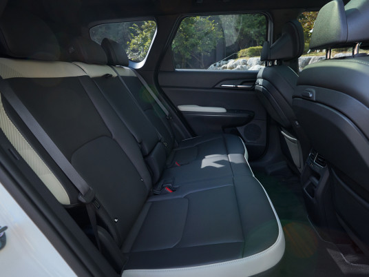 kia-ev5-gtline-snow-white-pearl-interior-digital-1920x1080-024