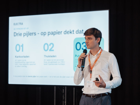 Viktor Van Eeckhoudt, Head of Growth BeLux Electra. 