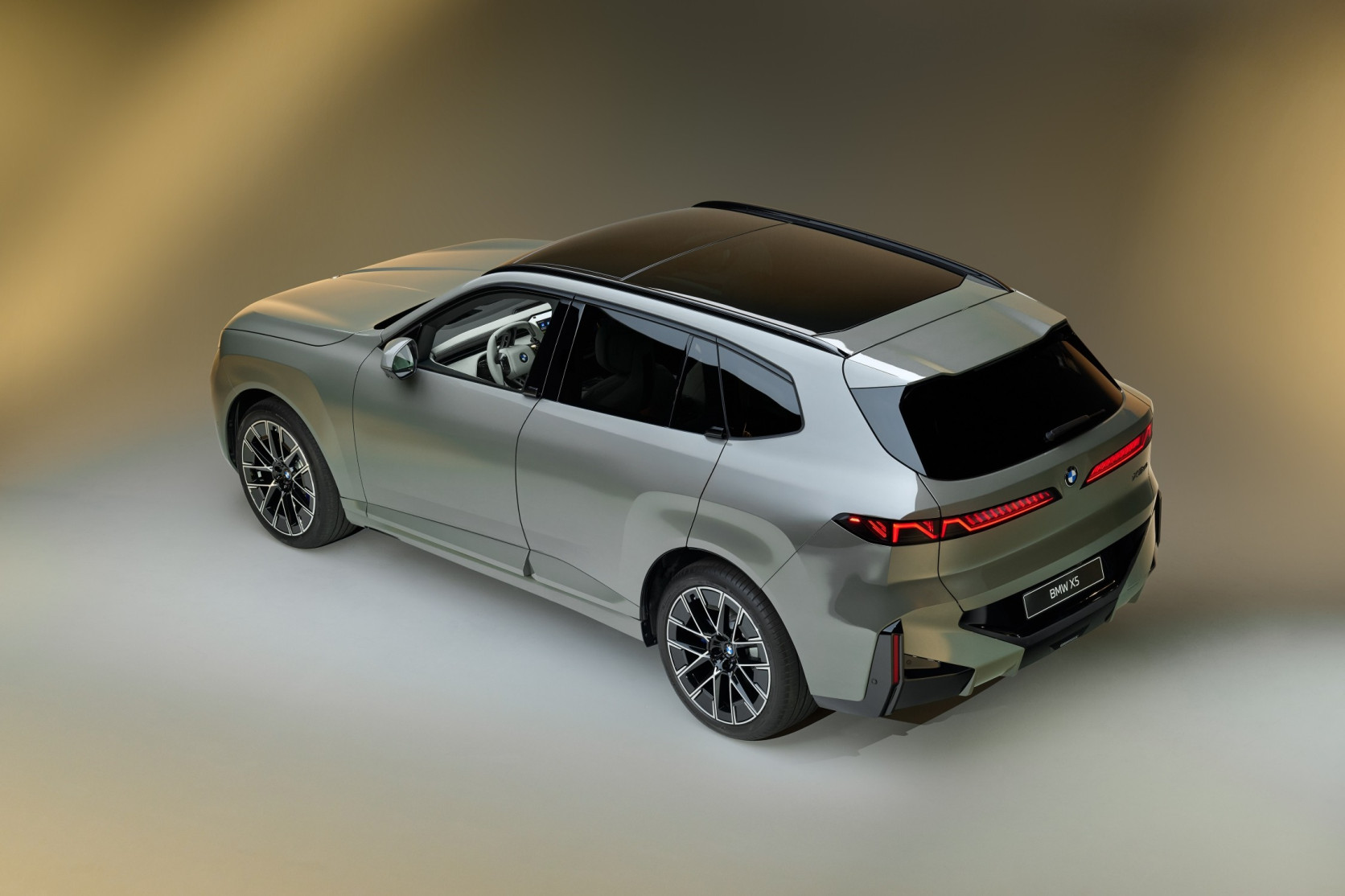 P90646038_lowRes_bmw-ix5-60-xdrive-06