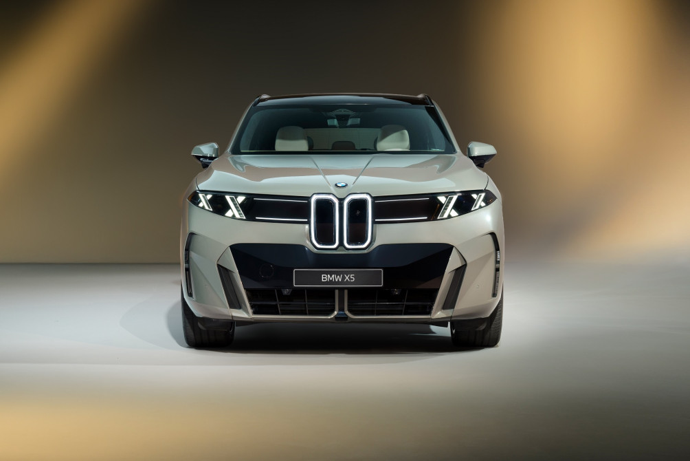 P90646041_lowRes_bmw-ix5-60-xdrive-06