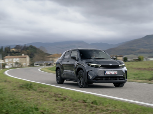 2026_Toyota Urban Cruiser Graphite Grey FWD_Dynamic_015_ld