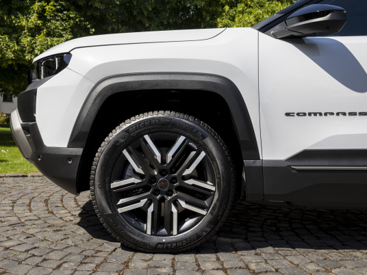 Jeep Compass- (19)