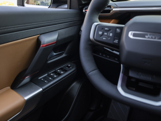 Jeep Compass- (25)