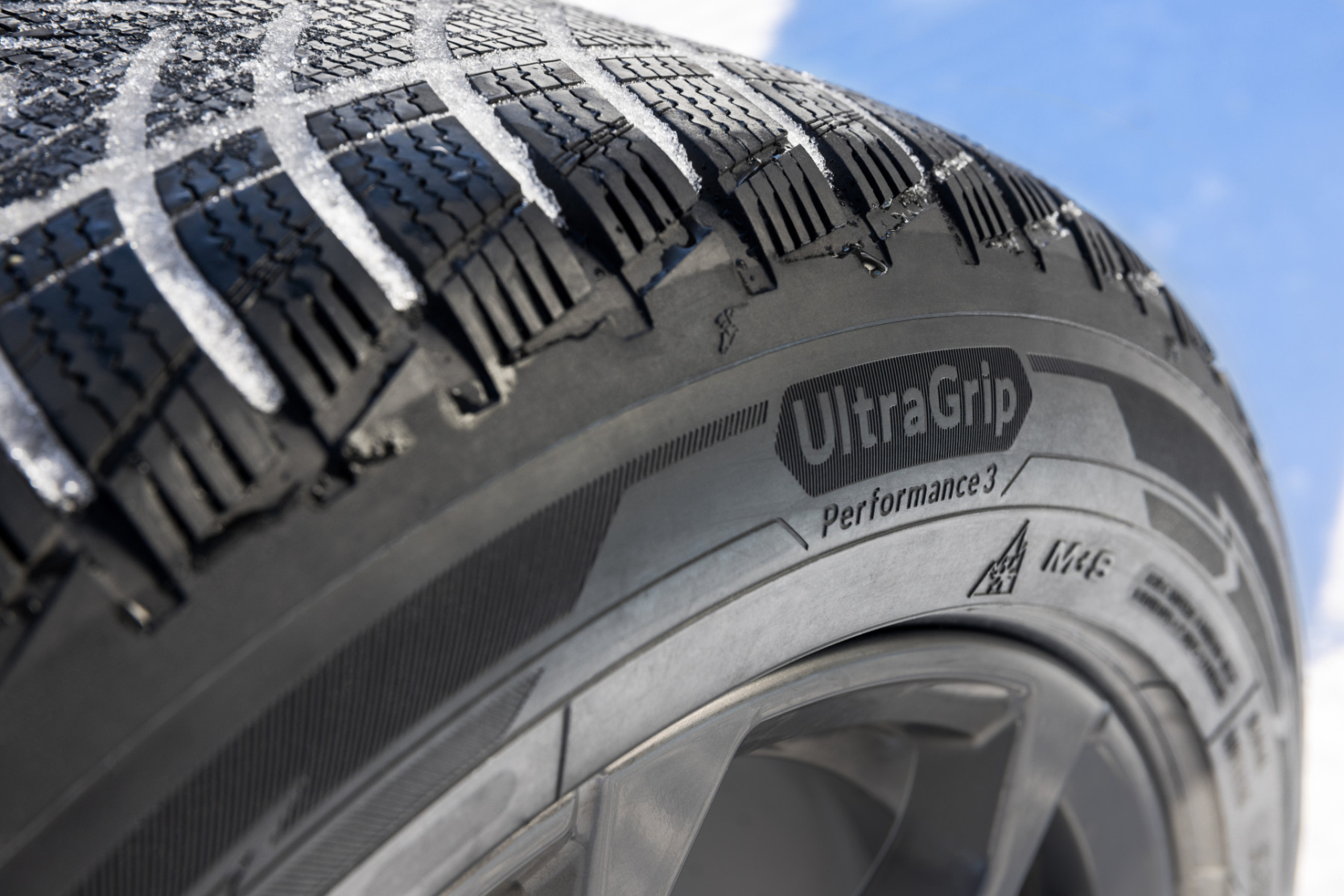 1920_beautyshot_goodyear_ugp3_tiresolo_02