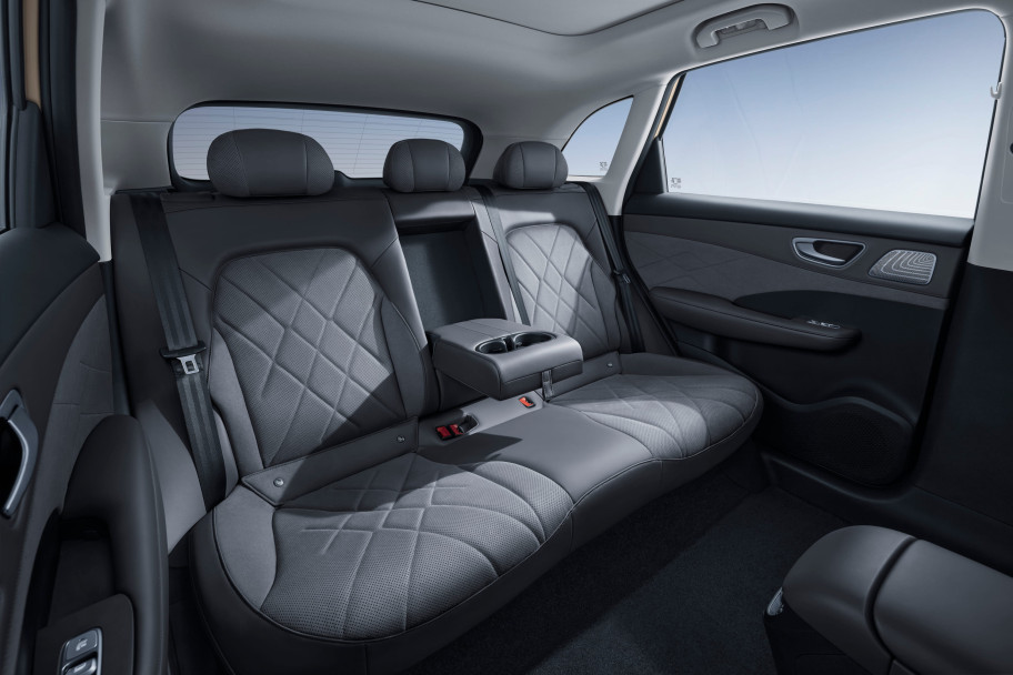 Second-row-seats3