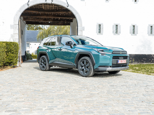 Suzuki Across 2026 PHEV Exterieur 0005