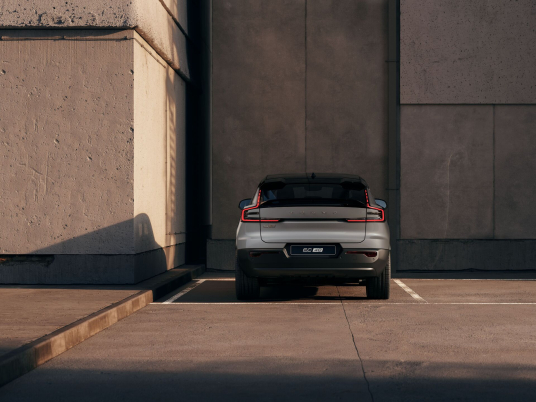 The_New_Volvo_EC40_Exterior_FullRear