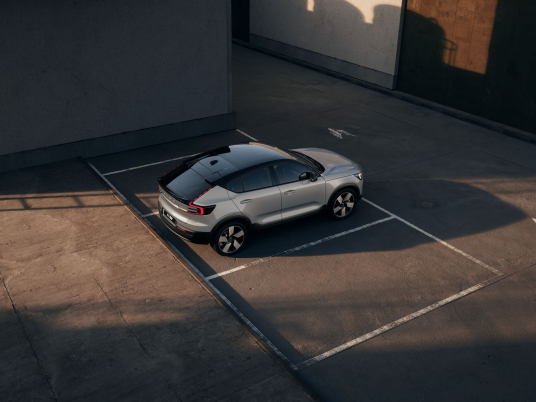The_New_Volvo_EC40_Exterior_TopBackFromAbove