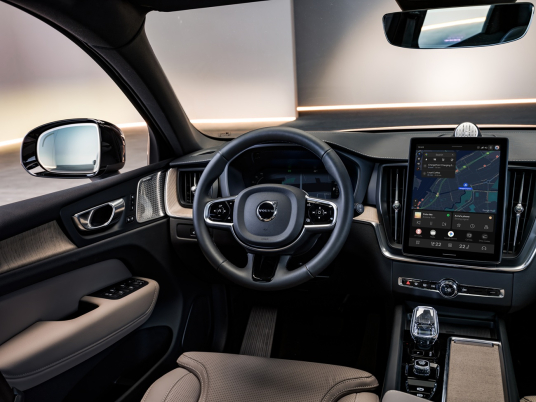 The_New_Volvo_XC60_Studio_Drivers_Side_Dash_ld