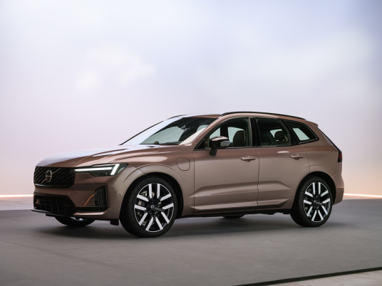 The_New_Volvo_XC60_Studio_Front_34_ld