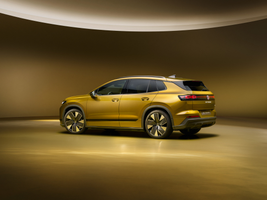 03_VW_ID4_Style_7_8_Heck_FS