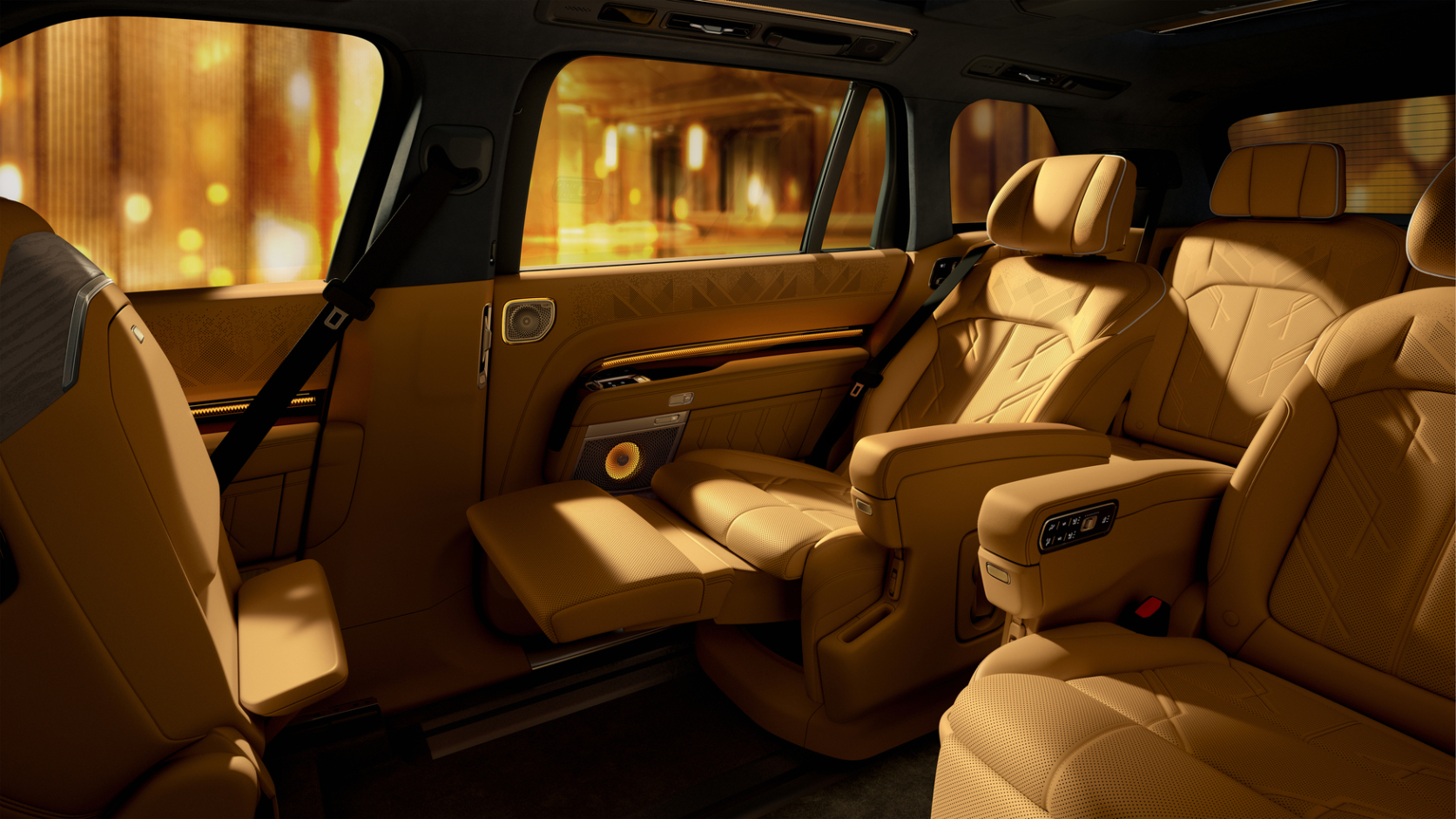9X interior1