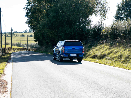 Isuzu D-Max 2027 Driving 0007