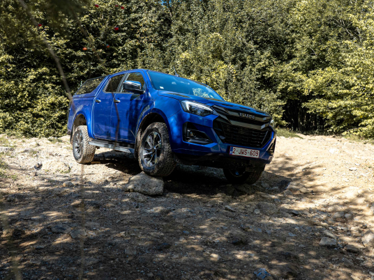 Isuzu D-Max 2027 Off-Road 0021