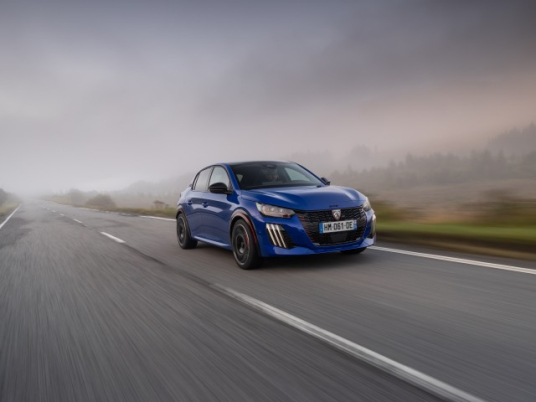PEUGEOT_E208GTITESTDRIVE_0354 (Petite)