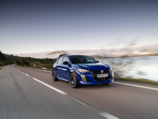 PEUGEOT_E208GTITESTDRIVE_0379 (Petite)