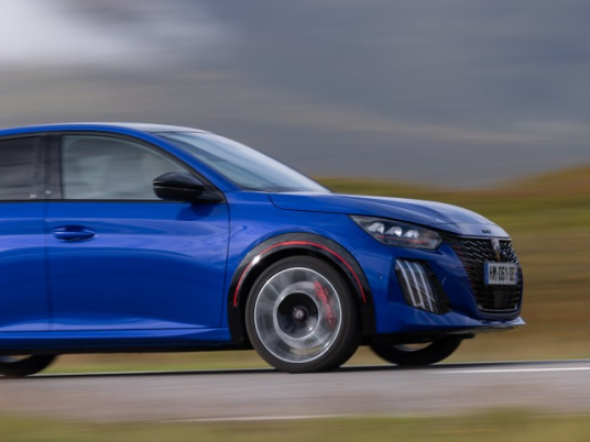 PEUGEOT_E208GTITESTDRIVE_1023 (Petite)